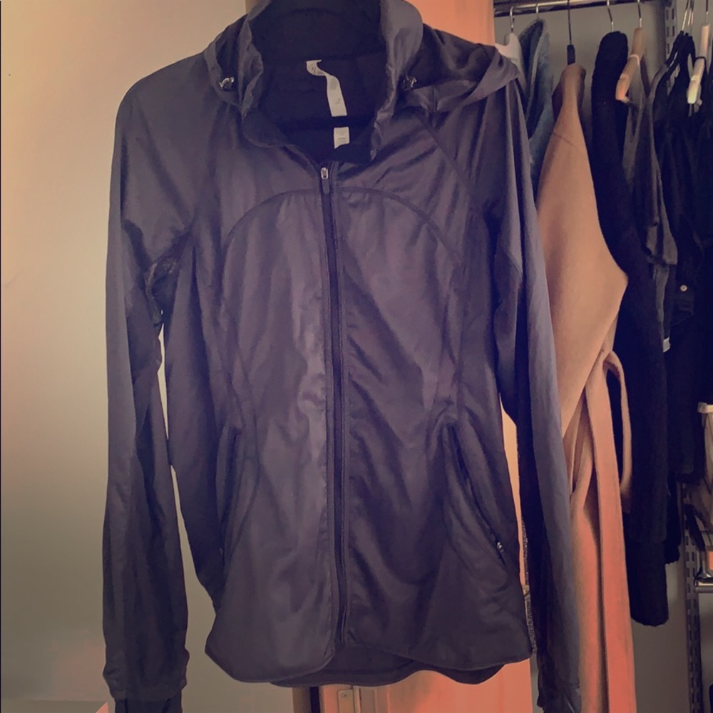 Lululemon jacket with packable good